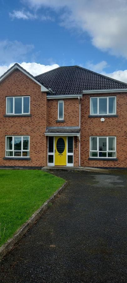1 Cartrun Breac N39d7h6 Opposite Rugby Club - The Yellow Door Bed & Breakfast Longford